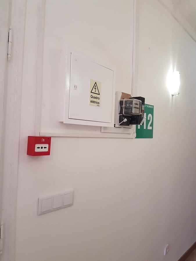จัสต์ ลิสบอน Hostel ภายนอก รูปภาพ