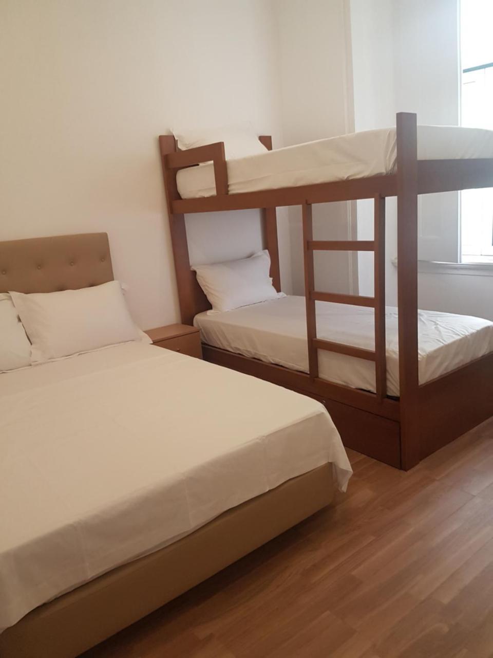 จัสต์ ลิสบอน Hostel ภายนอก รูปภาพ