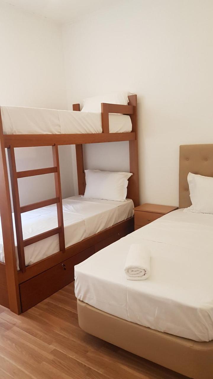 จัสต์ ลิสบอน Hostel ภายนอก รูปภาพ